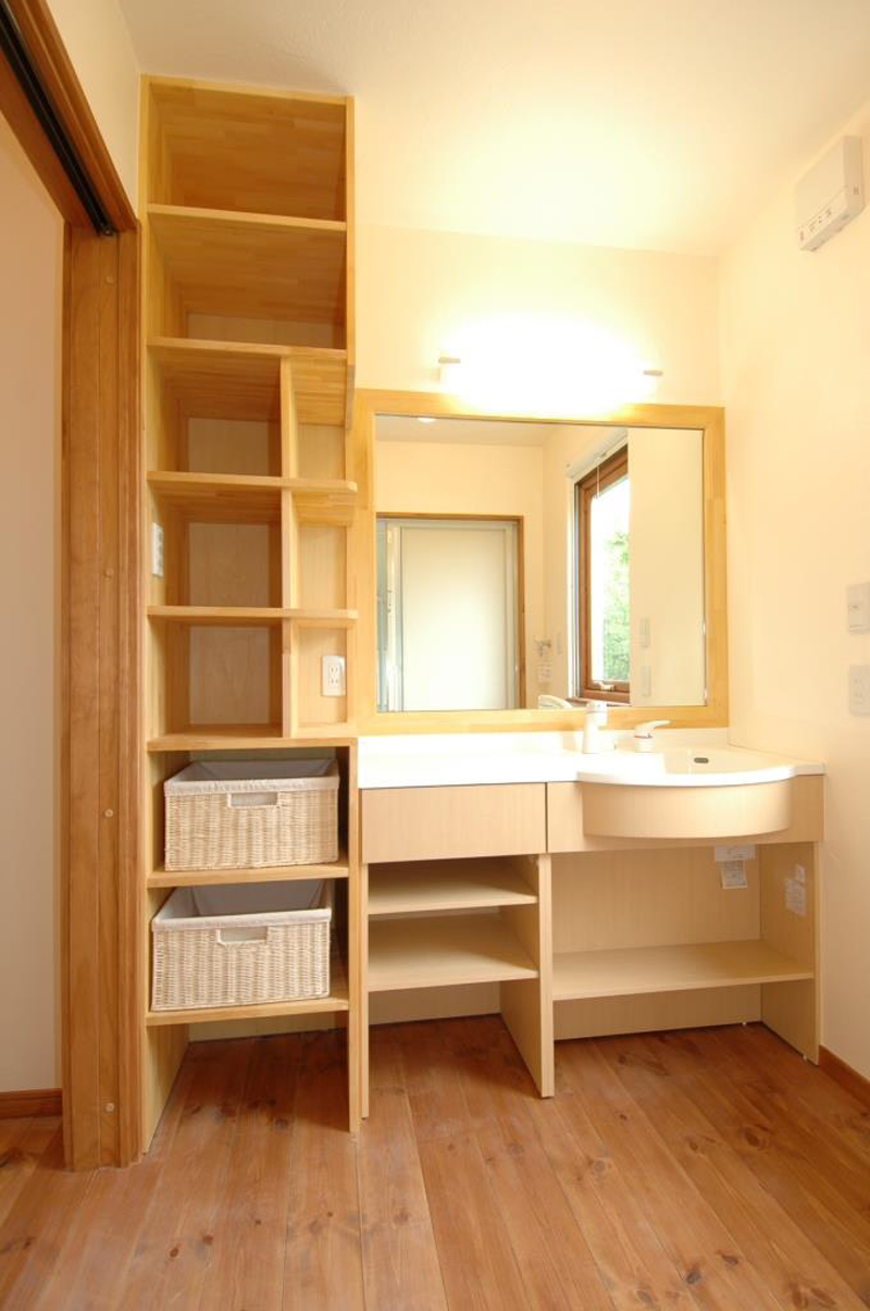 収納たっぷりな洗面