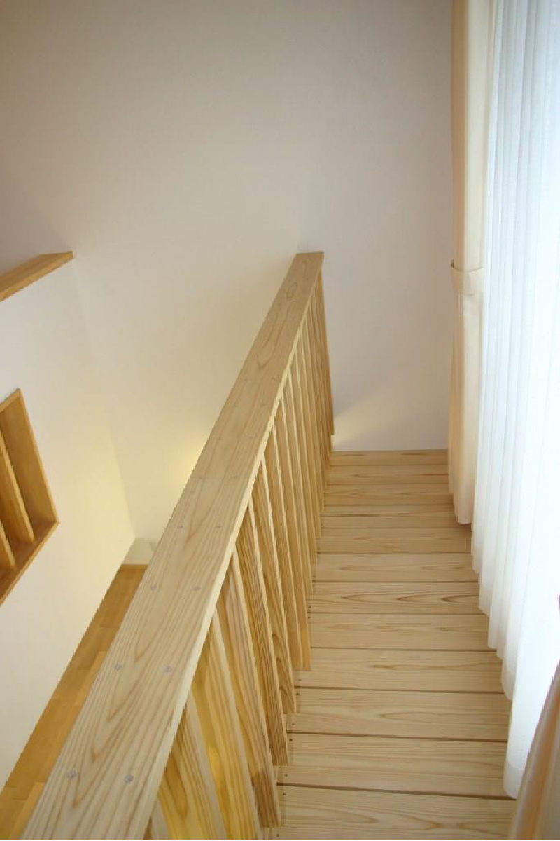 杉材のキャットウォーク。室内干しにも