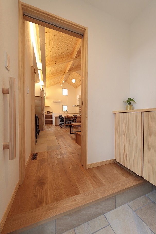 コンパクトな玄関スペース