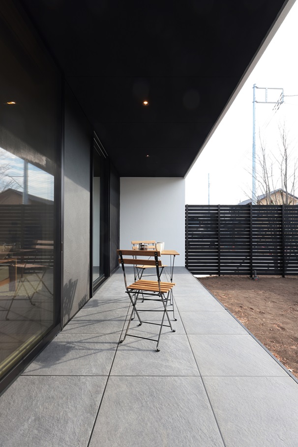 ほっと一息、贅沢な時間を過ごすテラス