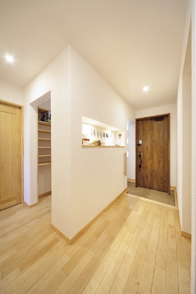 来客用と分けた2way玄関