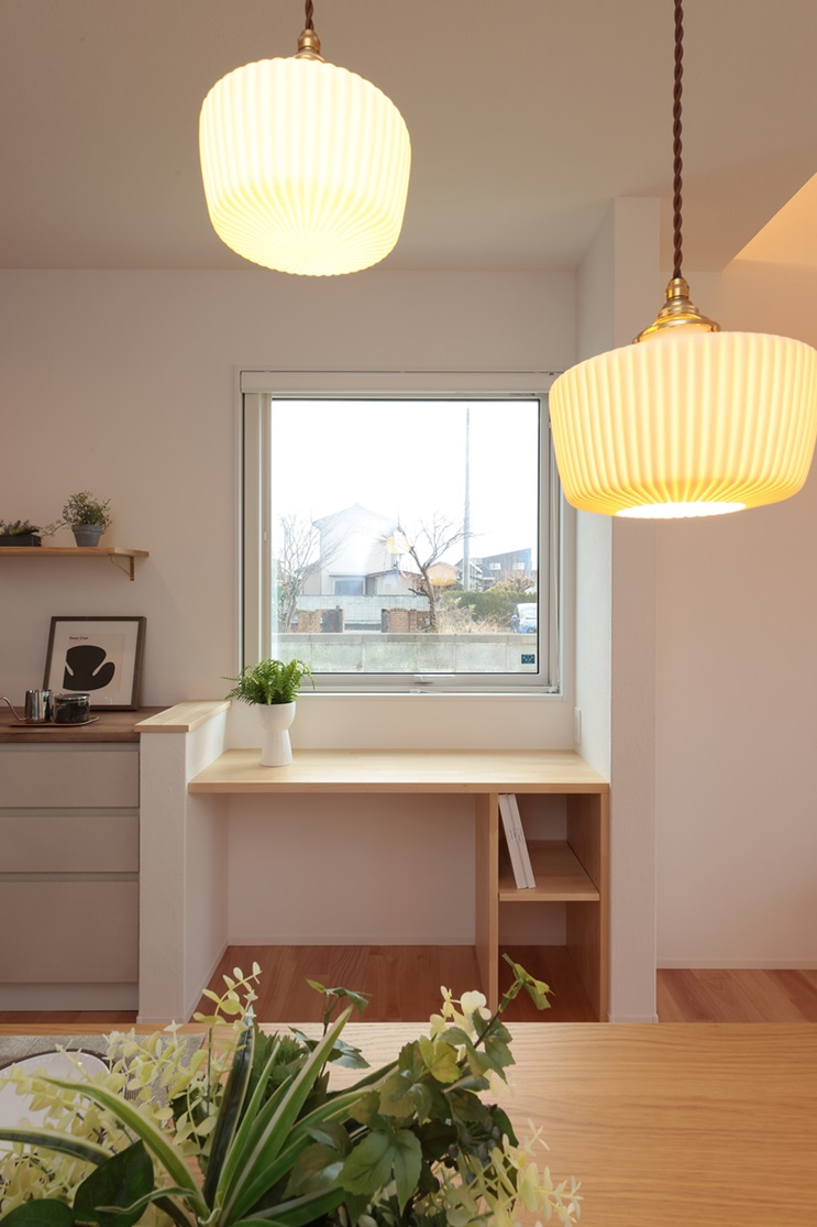 キッチン横のカウンタースペース