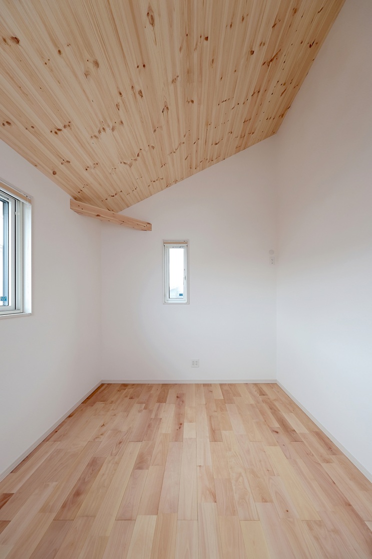 勾配天井の子供部屋