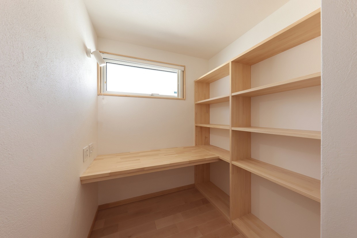 ２F書斎コーナー