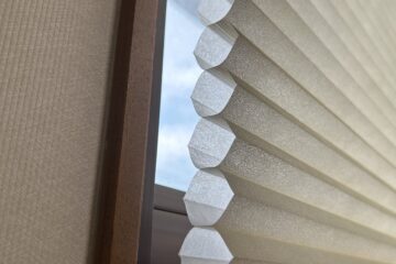 断熱ブラインドを取り付けました。