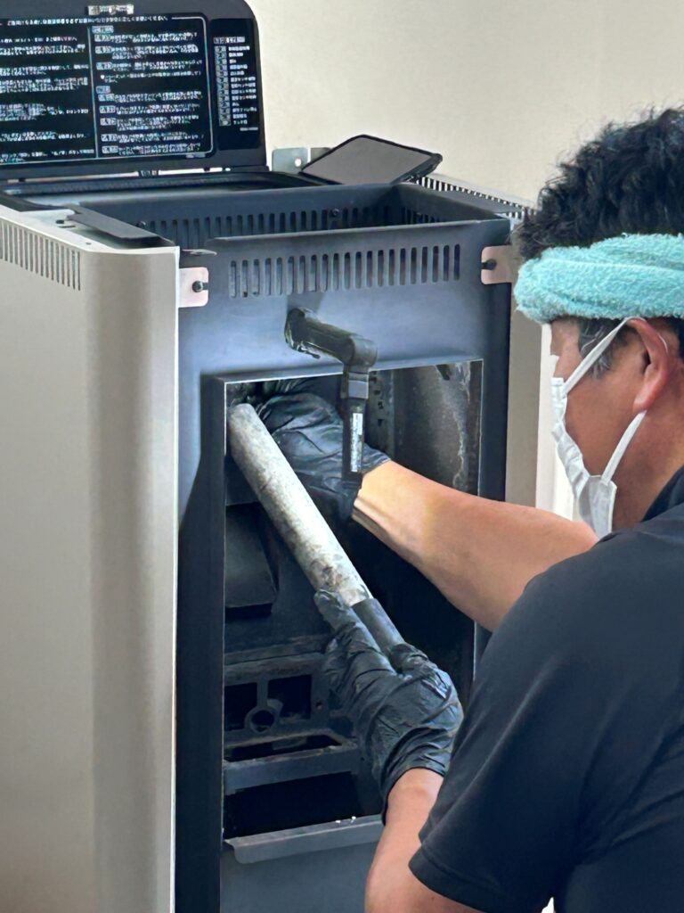 ペレットストーブのメンテナンス
