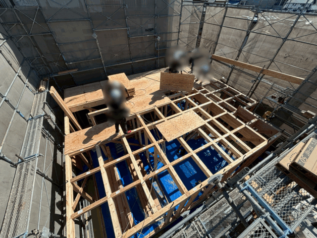 2階の床が出来上がる様子