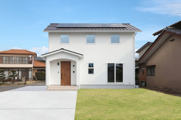 【完成見学会】2026年2月7日(土)・2月8日(日)開催＠前橋市粕川町＜大黒柱と光が作る、落ち着きある漆喰の家＞