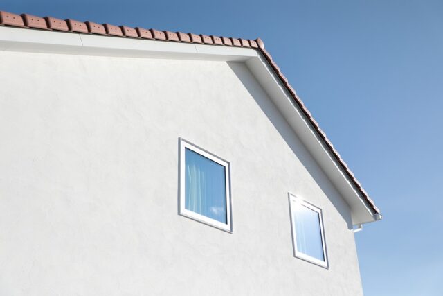 漆喰ってなあに！？今更聞けないビニールクロスとの違いと特徴を解説