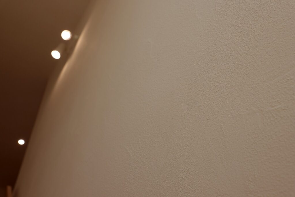 「塗り壁＝高い」は本当？コストの考え方～漆喰を知らない方にもわかる“本当の価格”の話～